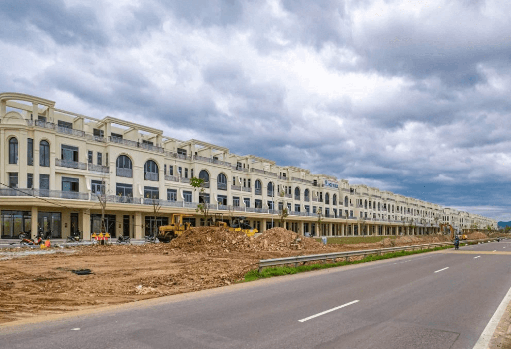 Tiến độ xây dựng Quy Nhơn Iconic Tháng 6/2025